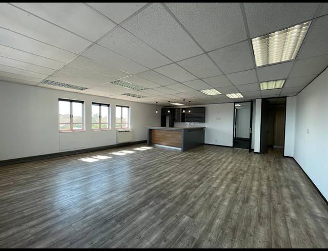388M² OFFICE TO LET IN BRYANSTON